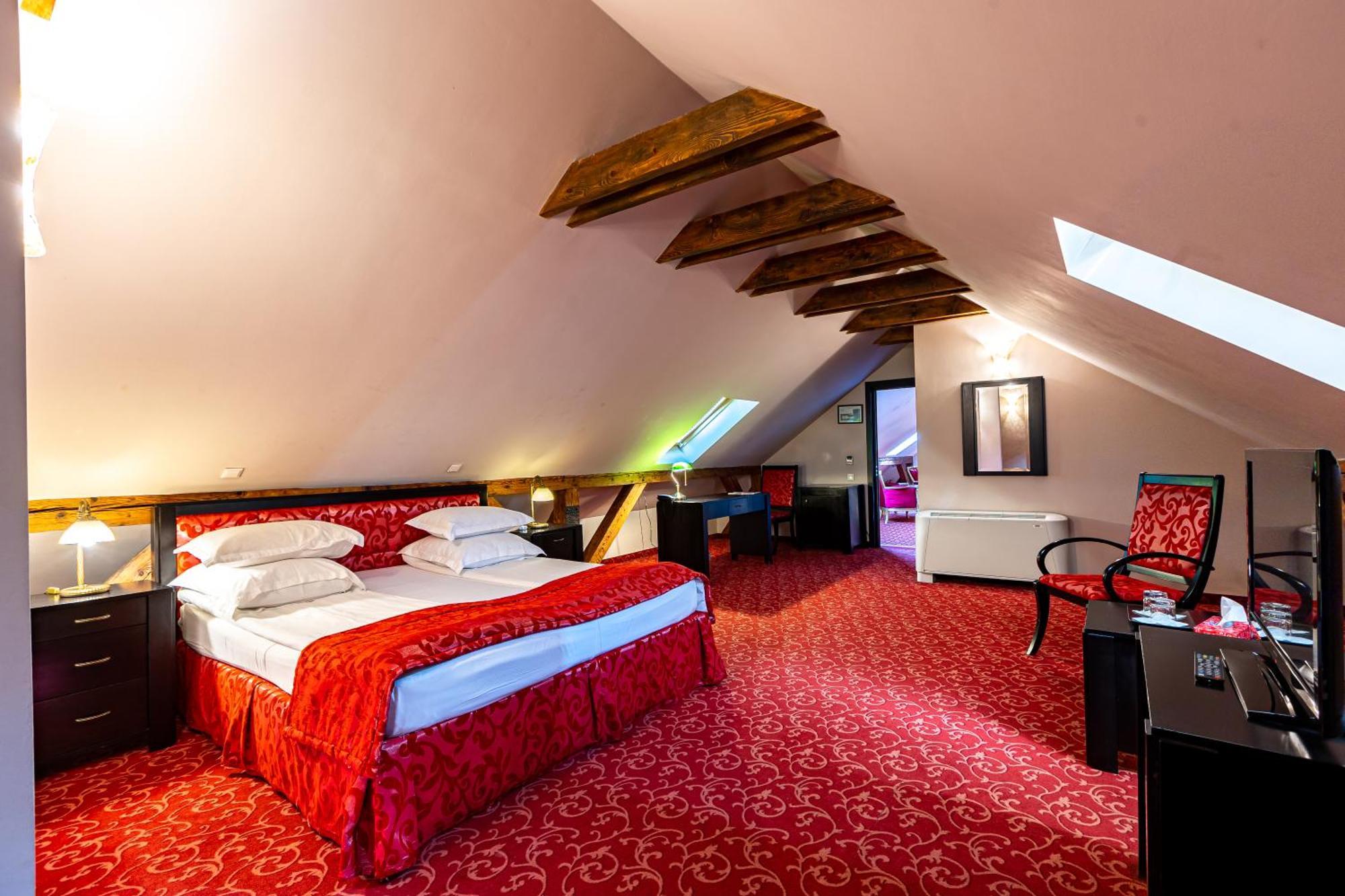 Hotel Central Park Sighisoara Room photo