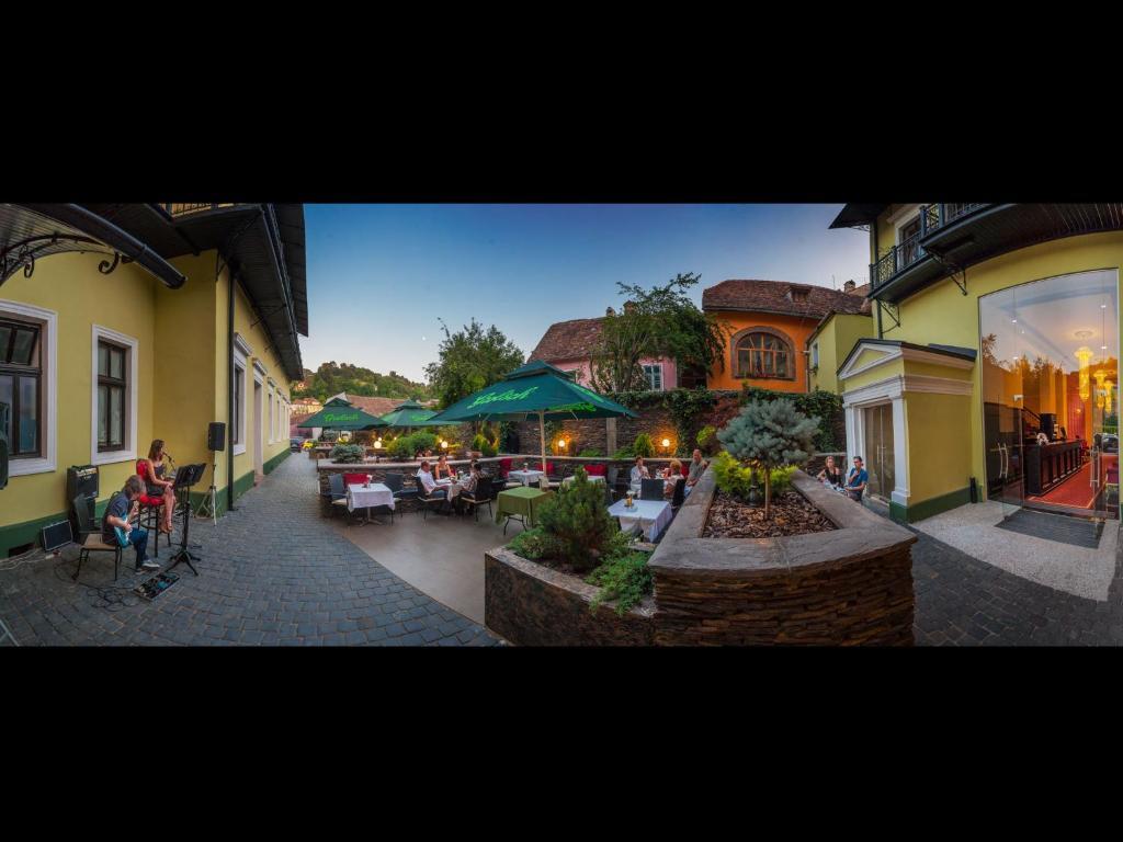 Hotel Central Park Sighisoara Exterior photo